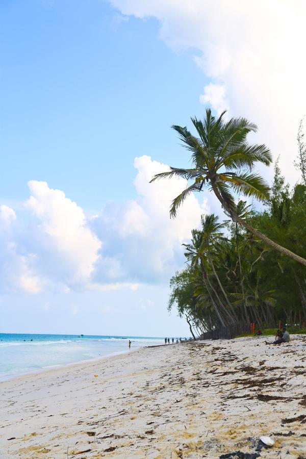 Footprints House Otel Diani Beach Dış mekan fotoğraf